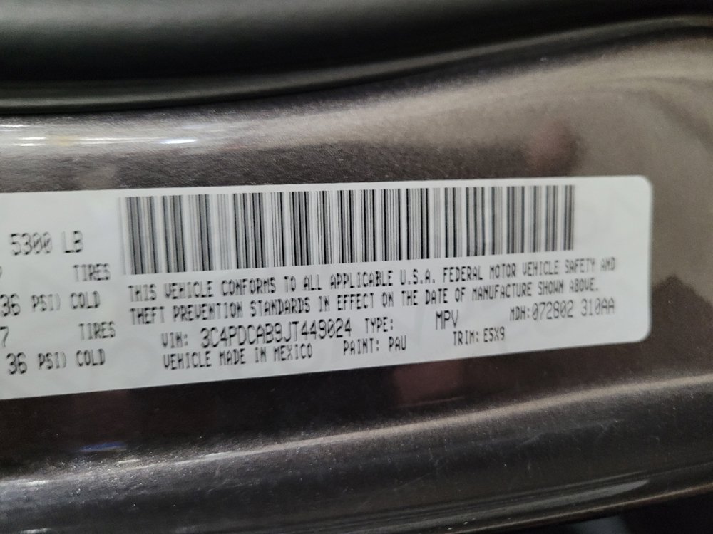 Used 2018 Dodge Journey SE FWD image 33