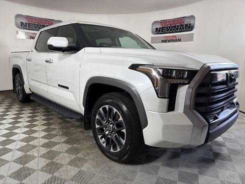 Used 2022 Toyota Tundra Limited image 1