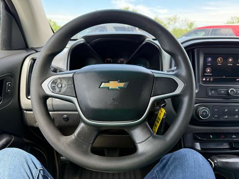 Used 2021 Chevrolet Colorado W/T RWD image 19