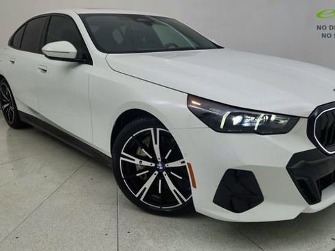 Used 2025 BMW 540i xDrive w/ M Sport Package AWD/4WD image 87