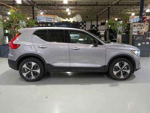 Used 2026 Volvo XC40 B5 Plus AWD/4WD image 7