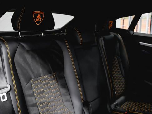 Used 2020 Lamborghini Urus image 40