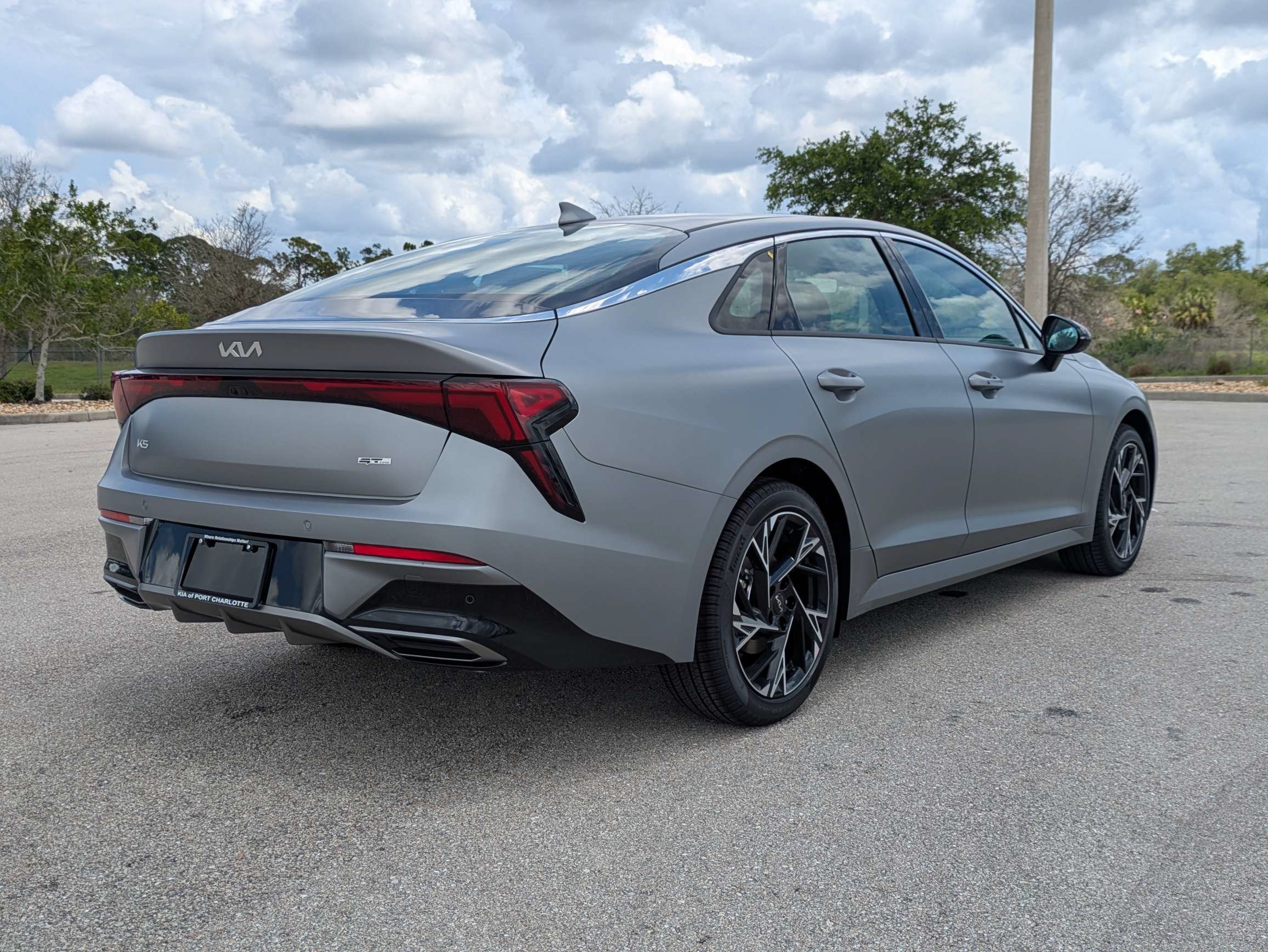 New 2026 Kia K5 GT-Line w/ GT-Line Red Interior Package FWD image 4