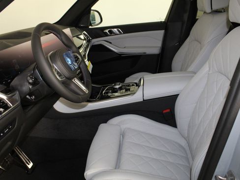 New 2026 BMW X5 M60i image 5