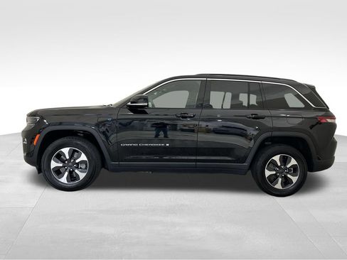 Used 2024 Jeep Grand Cherokee Limited 4xe AWD/4WD image 2
