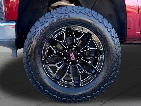 Used 2019 Chevrolet Silverado 1500 LT w/ All-Star Edition AWD/4WD image 11