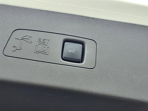 Used 2023 Lincoln Corsair FWD w/ Equipment Group 101A image 22