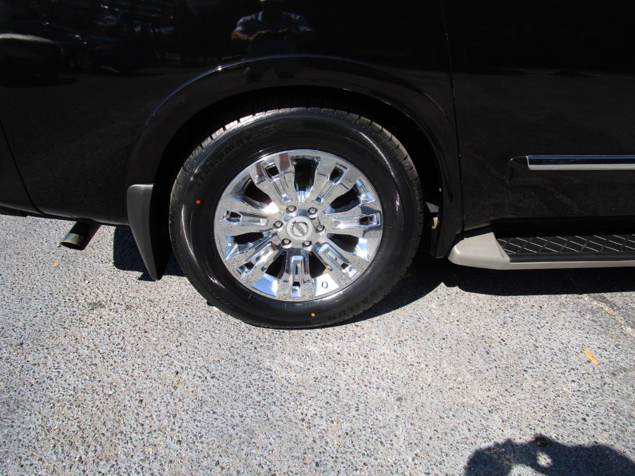 Used 2015 Nissan Armada Platinum RWD image 30