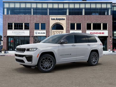 New 2026 Jeep Grand Cherokee L Summit w/ Obsidian Package AWD/4WD image 2