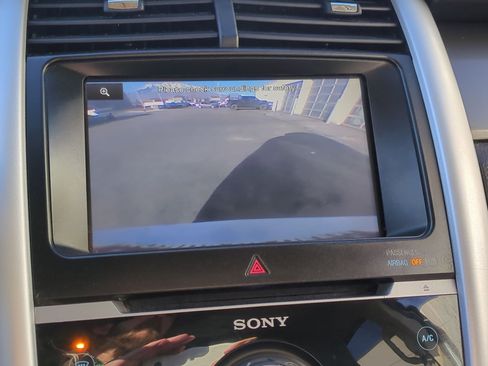 Used 2011 Ford Edge Sport w/ Driver Entry Pkg image 26