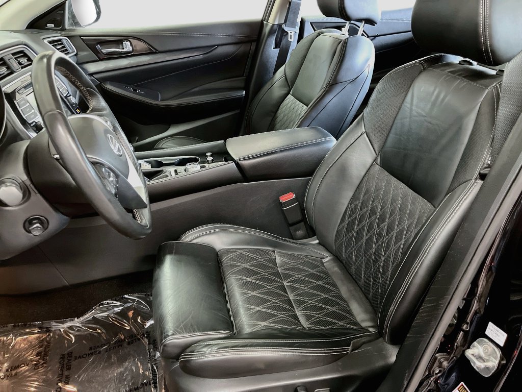 Used 2023 Nissan Maxima Platinum w/ Sport Mat Group FWD image 22