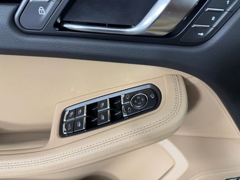 New 2026 Porsche Macan AWD/4WD image 22