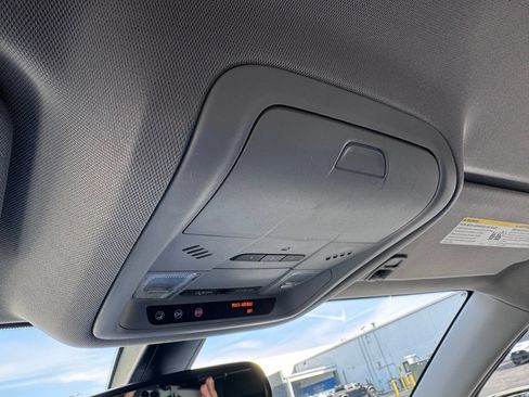Used 2019 GMC Acadia SLT AWD/4WD image 36