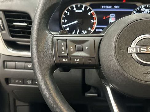 Used 2024 Nissan Rogue SV AWD/4WD image 17