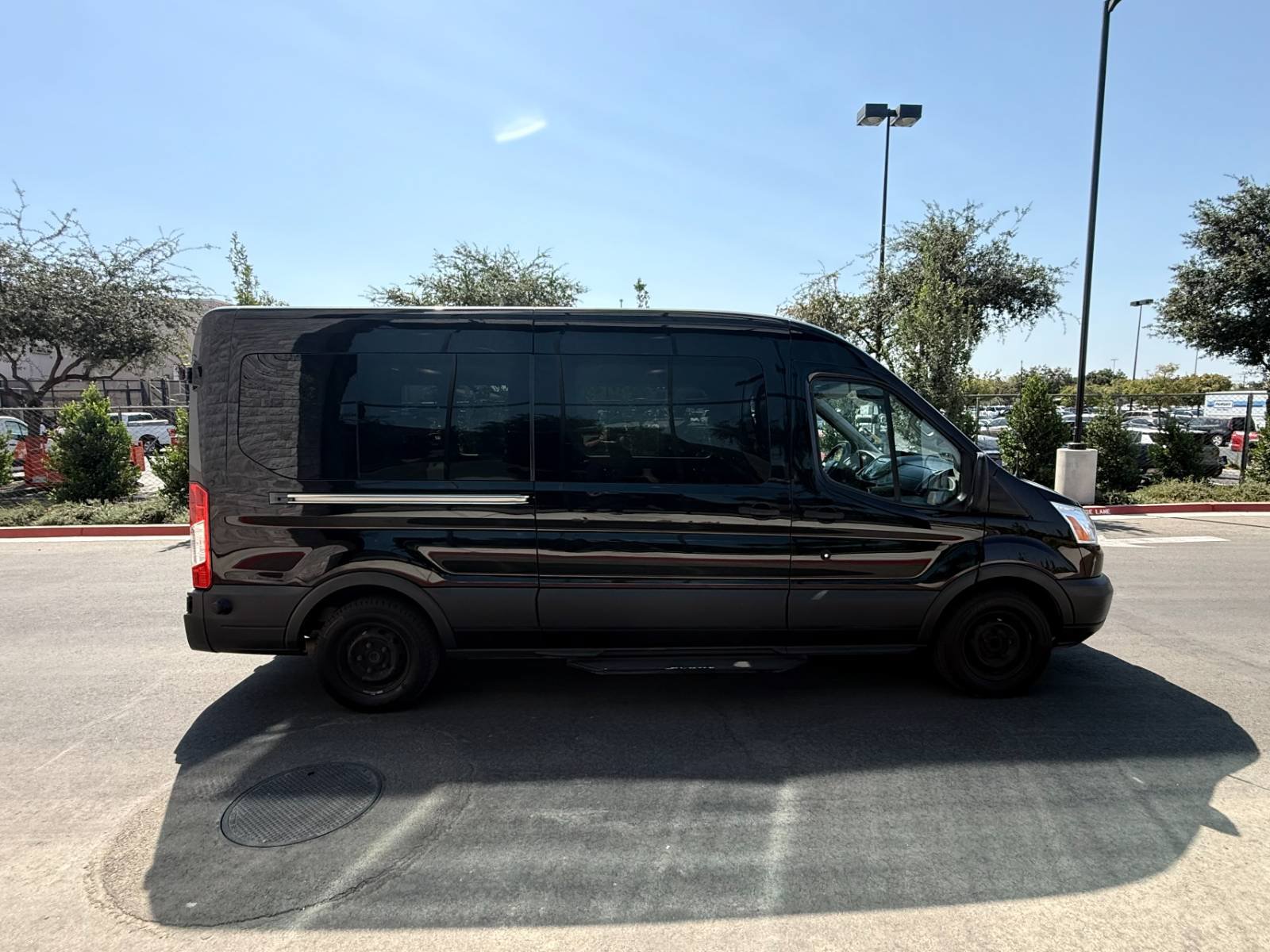 Used 2017 Ford Transit 350 XLT RWD image 6