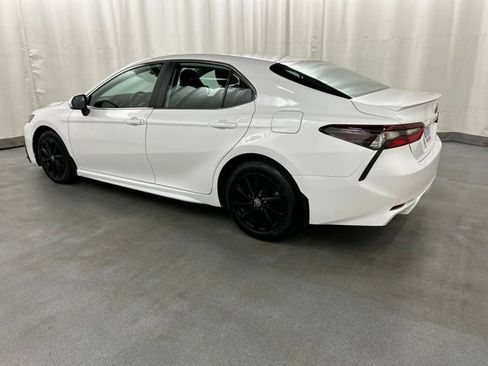 Used 2024 Toyota Camry SE FWD image 3