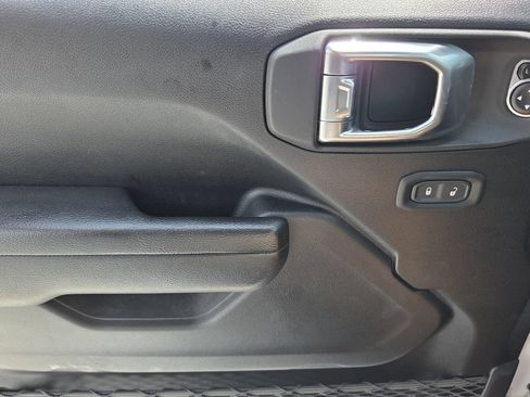 Used 2023 Jeep Gladiator Sport AWD/4WD image 20