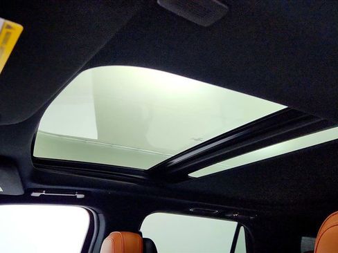 Used 2019 Lincoln Navigator Reserve image 10