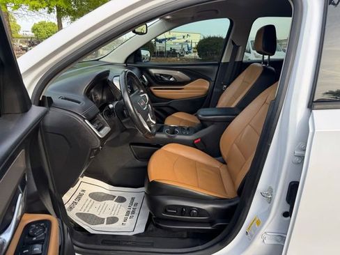 Used 2020 GMC Terrain SLT image 16