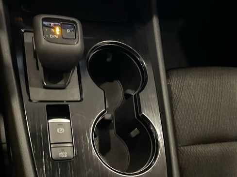 Used 2024 Nissan Rogue SV image 20