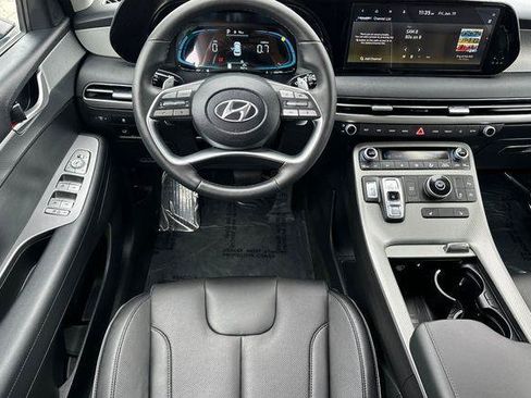Certified 2025 Hyundai Palisade SEL FWD image 15