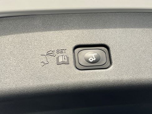 New 2026 Lincoln Nautilus Reserve image 13