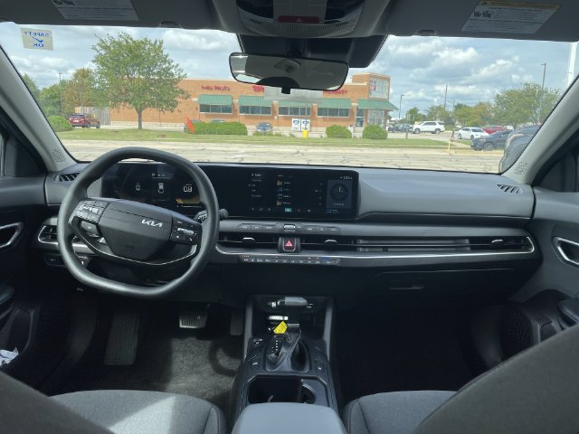 Used 2025 Kia K4 FWD image 37