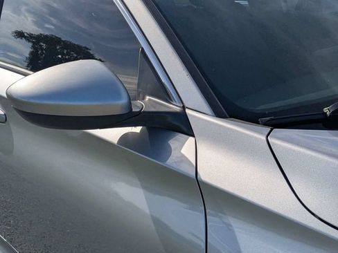 Used 2019 Honda Accord Sport image 10