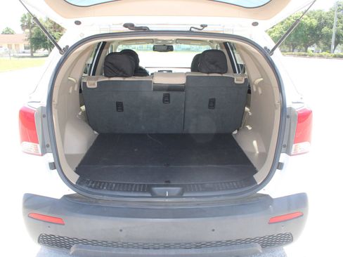 Used 2012 Kia Sorento LX w/ Convenience Pkg FWD image 31