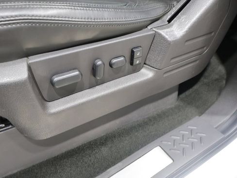 Used 2013 Ford F150 Platinum AWD/4WD image 12