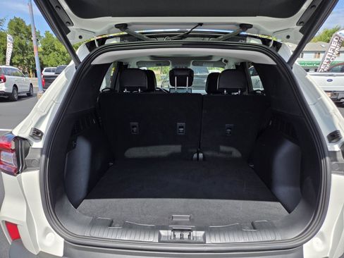 Used 2024 Ford Escape SE w/ PHEV Premium Package FWD image 17