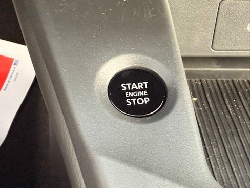 New 2026 Nissan Sentra SR w/ SR Premium Package image 32