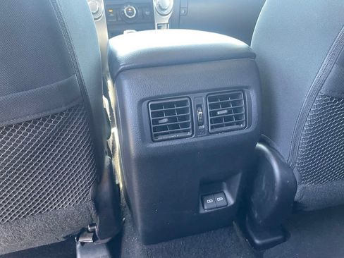 Used 2024 Toyota 4Runner SR5 AWD/4WD image 26