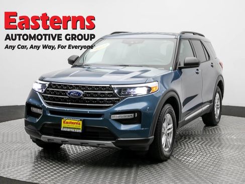 Used 2020 Ford Explorer XLT w/ Equipment Group 202A AWD/4WD image 1
