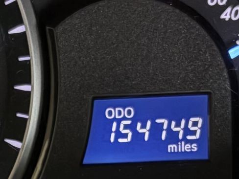 Used 2012 Toyota Camry LE image 7