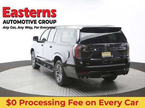 Used 2025 Chevrolet Suburban Z71 AWD/4WD image 39