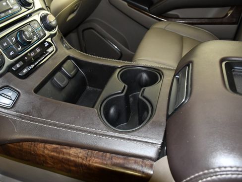 Used 2019 Chevrolet Tahoe LT AWD/4WD image 33