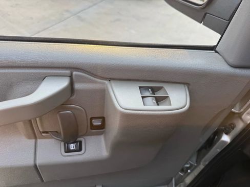 Used 2017 Chevrolet Express 3500 LT w/ LT Preferred Equipment Group image 22