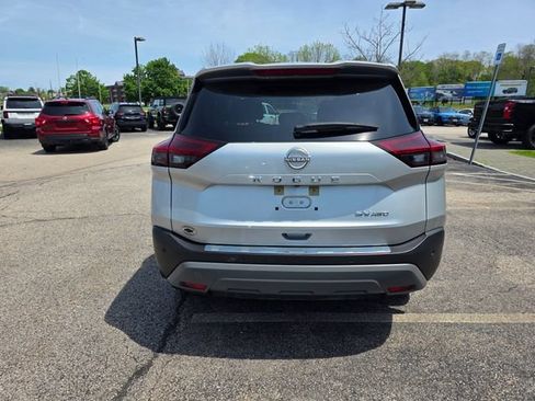 Used 2023 Nissan Rogue SV AWD/4WD image 3