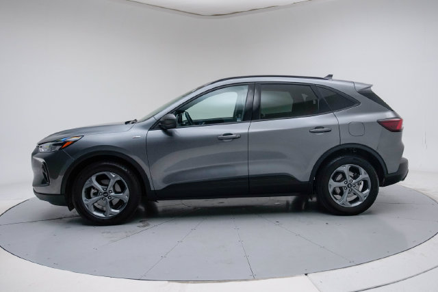 Used 2025 Ford Escape ST-Line FWD image 3