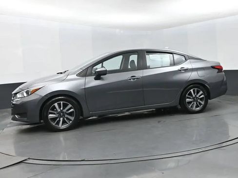 Used 2023 Nissan Versa SV FWD image 5