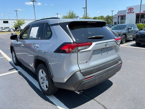 Used 2019 Toyota RAV4 XLE w/ Convenience Package AWD/4WD image 3