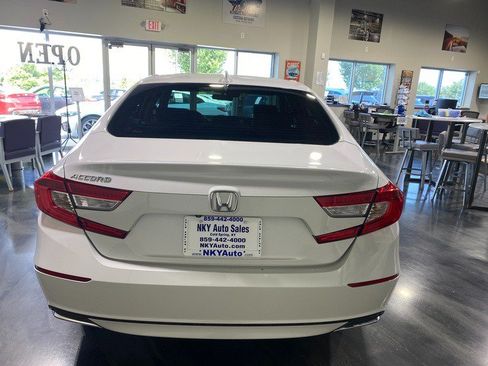 Used 2019 Honda Accord EX image 7