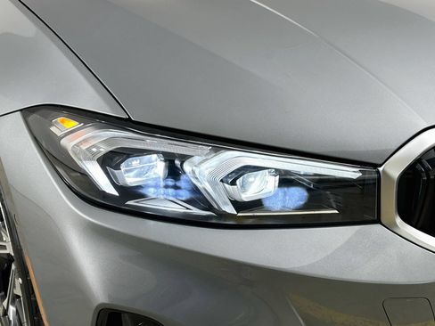 Used 2025 BMW 330i xDrive Sedan AWD/4WD image 9