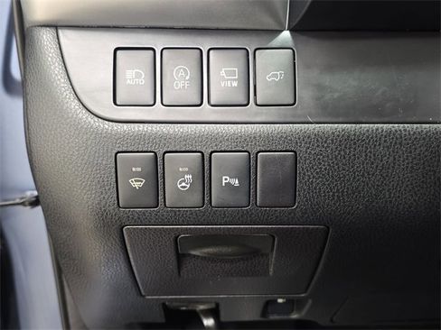 Used 2017 Toyota Highlander Limited Platinum image 26