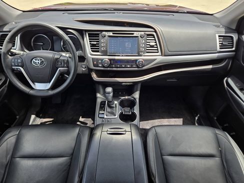 Used 2015 Toyota Highlander XLE AWD/4WD image 16