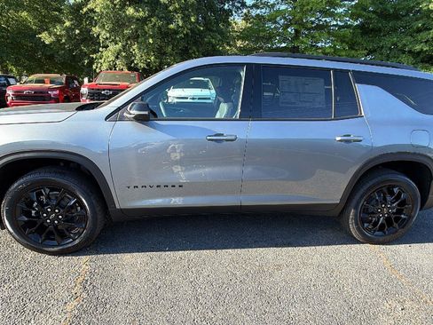 New 2026 Chevrolet Traverse LT image 8