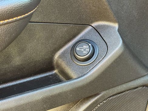 Used 2019 GMC Terrain SLE w/ Driver Convenience Package image 26