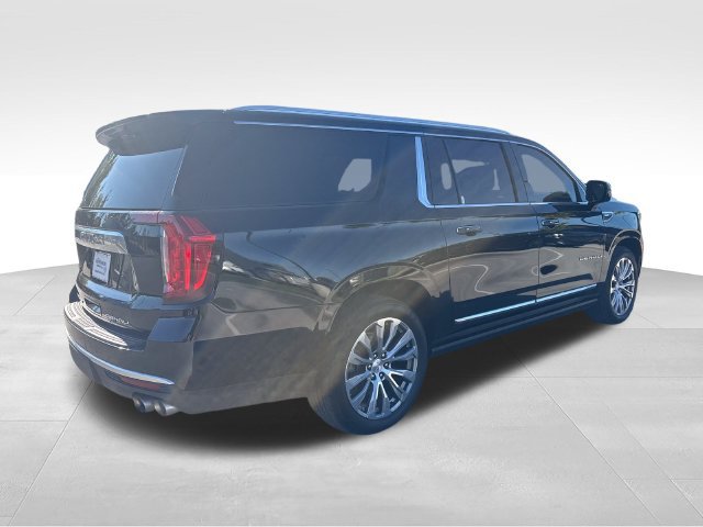Used 2023 GMC Yukon XL Denali w/ Advanced Technology Package AWD/4WD image 5