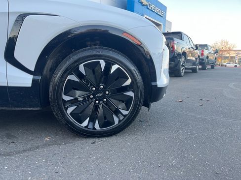 Used 2024 Chevrolet Blazer EV RS image 14